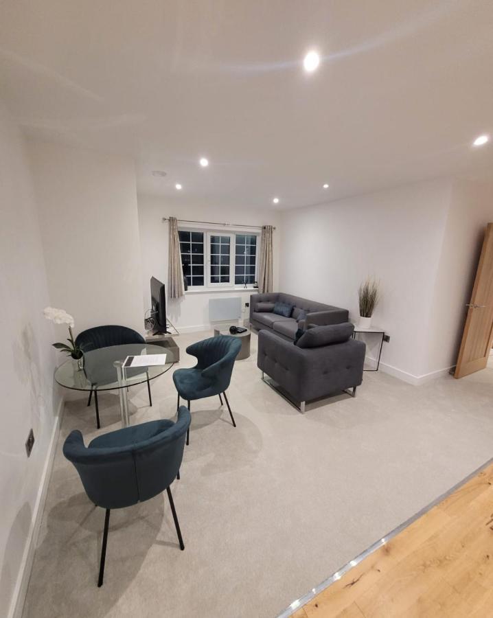 Luxury 2 Bed Apartment In The Heart Of Rochester Wainscot Esterno foto