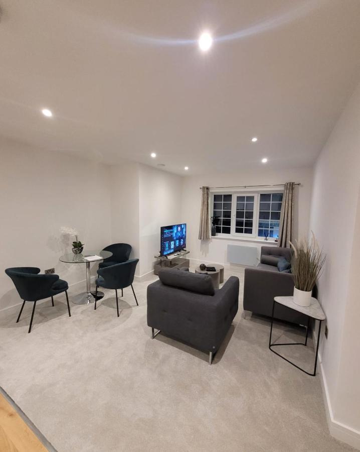 Luxury 2 Bed Apartment In The Heart Of Rochester Wainscot Esterno foto