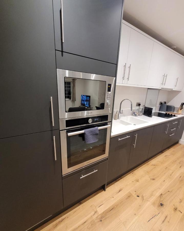 Luxury 2 Bed Apartment In The Heart Of Rochester Wainscot Esterno foto