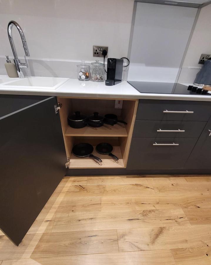 Luxury 2 Bed Apartment In The Heart Of Rochester Wainscot Esterno foto