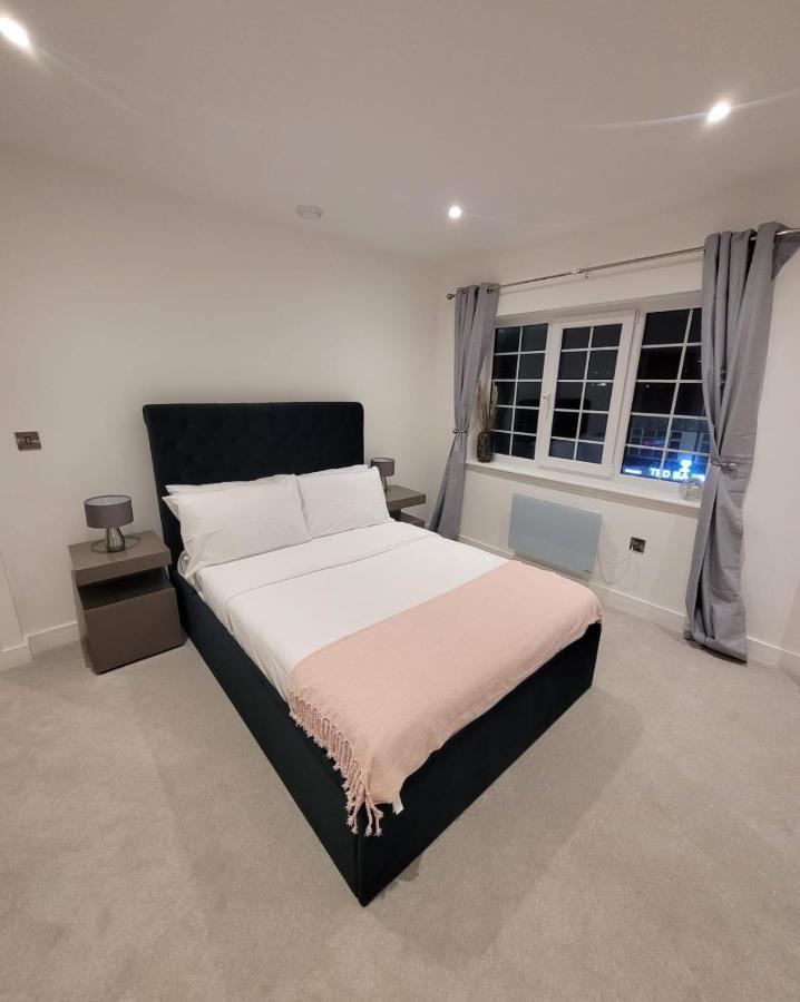 Luxury 2 Bed Apartment In The Heart Of Rochester Wainscot Esterno foto